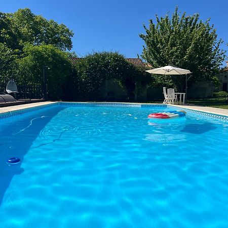 Entire Apartment With Swimming Pool Near Aubeterre Saint-Romain  Экстерьер фото