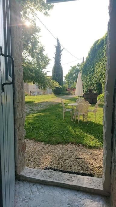Entire Apartment With Swimming Pool Near Aubeterre Saint-Romain  Экстерьер фото