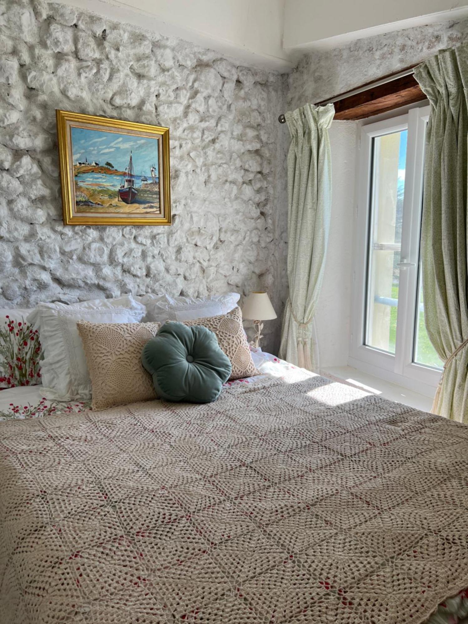 Entire Apartment With Swimming Pool Near Aubeterre Saint-Romain  Экстерьер фото